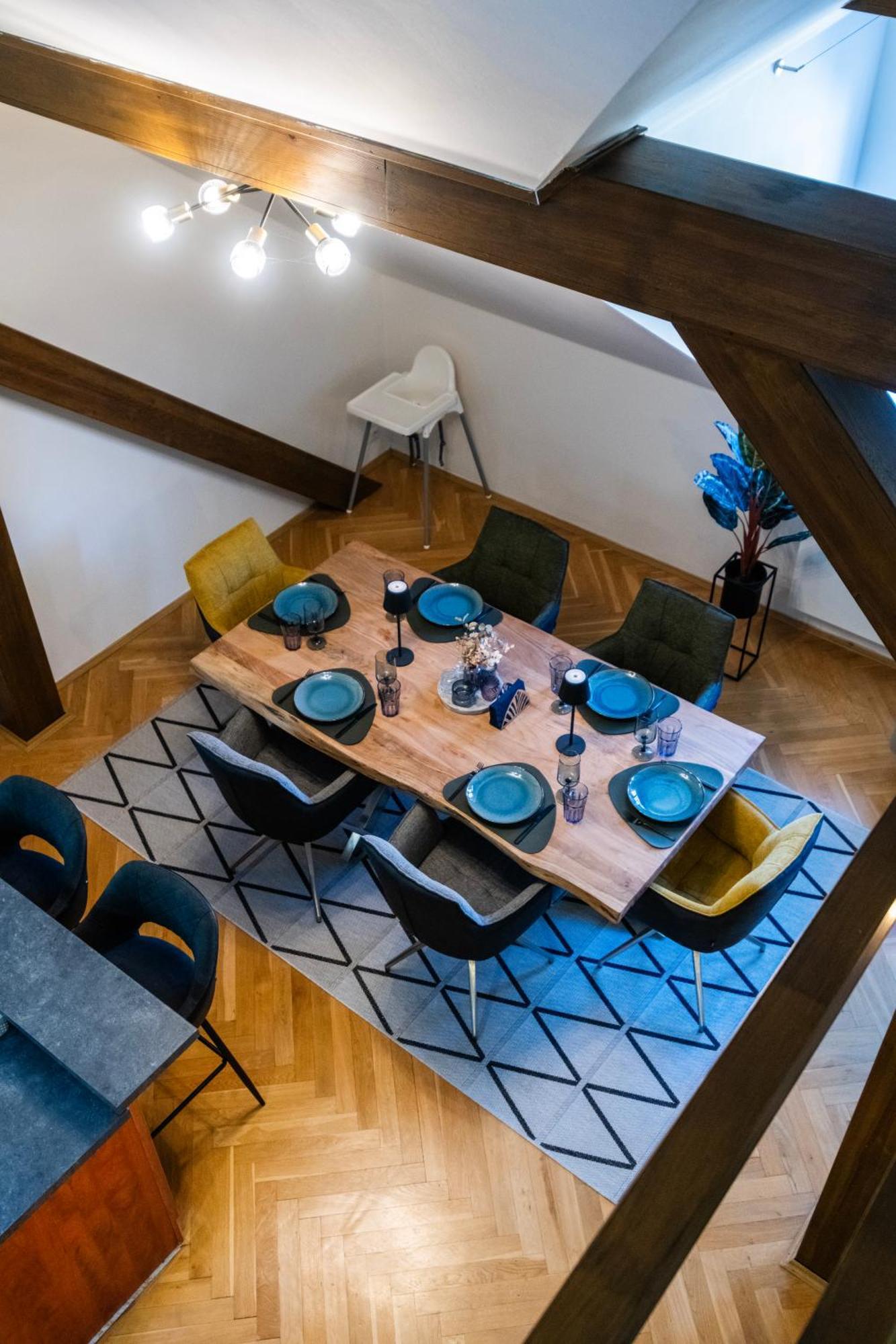 Duplex 165m2 With Views Only 30 Seconds To Charles Bridge Daire Prag