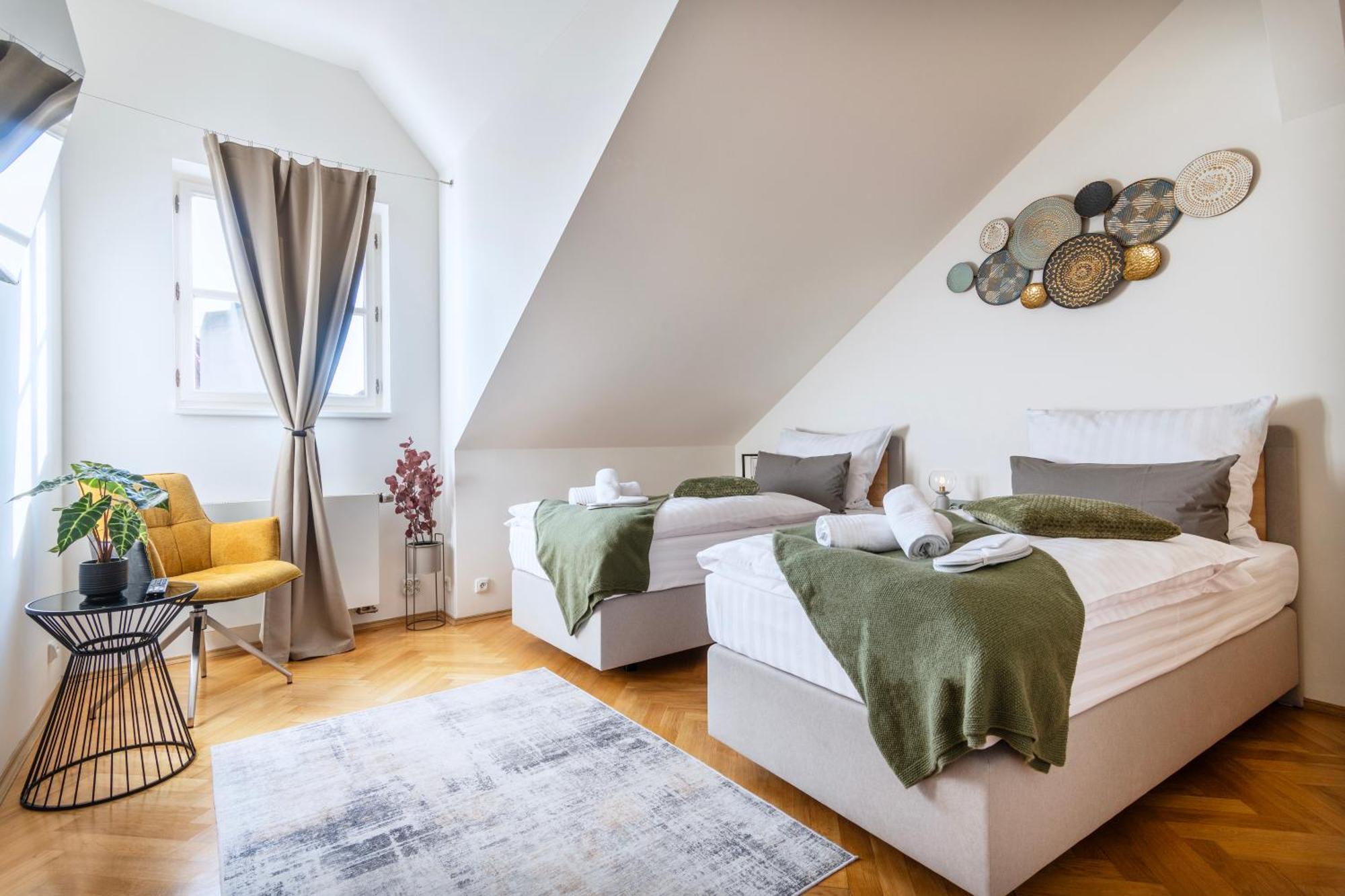 Duplex 165m2 With Views Only 30 Seconds To Charles Bridge * Prag